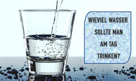 Wie hoch ist der Wasserbedarf von einem Menschen pro Tag?